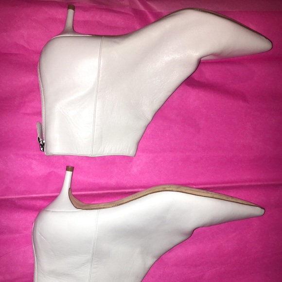 Alexandre Birman Kitty Pointy Toe Bootie - Picture 4 of 8